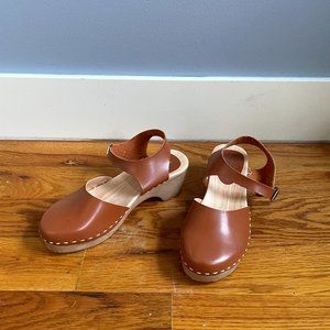 Clog sandals